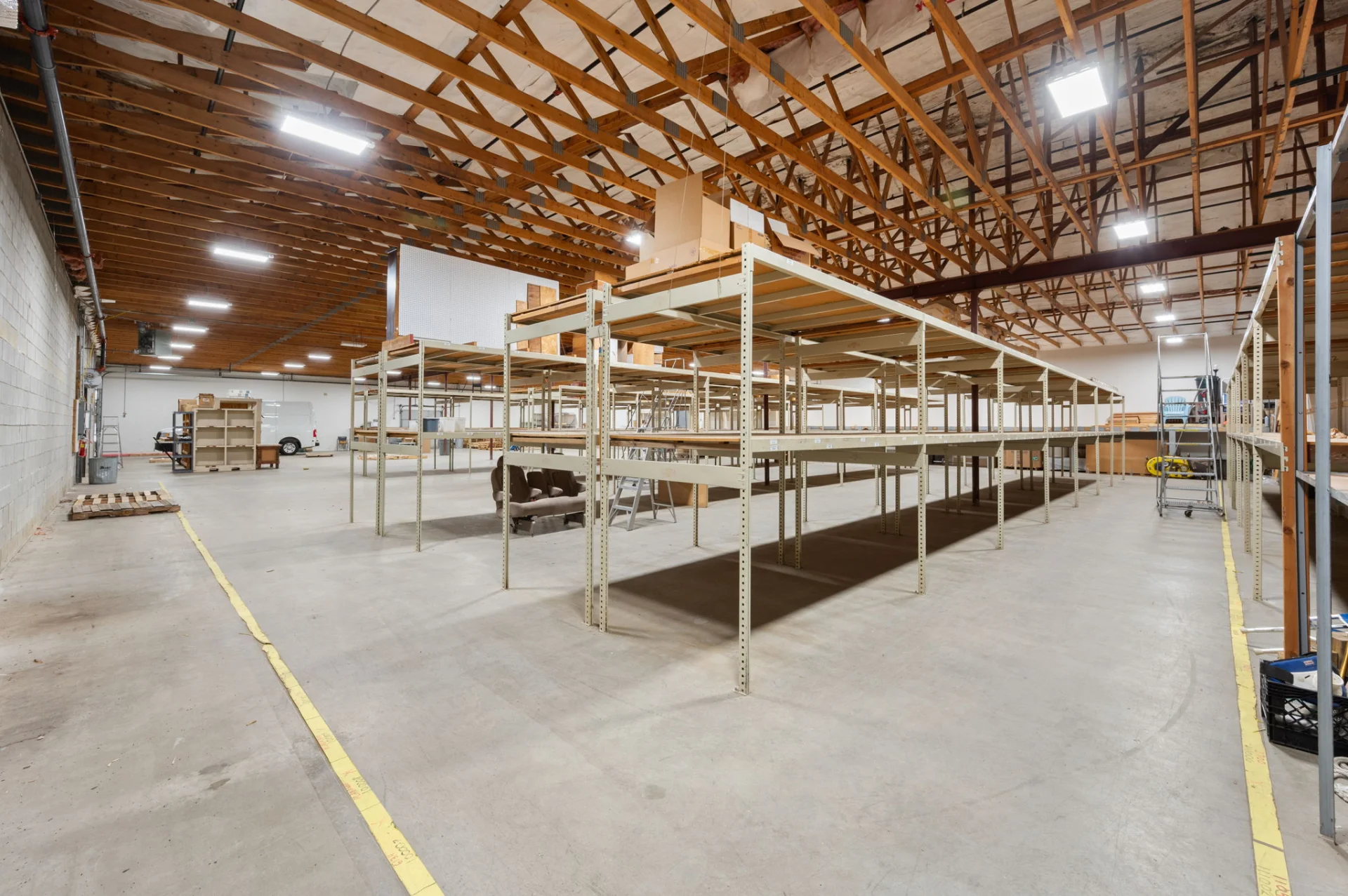 24 Web Or Mls 16 E Industrial Rd 8.webp